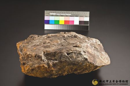 本山礦場矽化安山岩(含銅量較高)圖1 