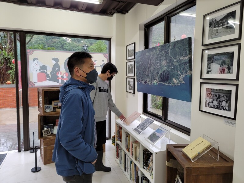 黃金博物館共學館1樓展出「憶。臺金」照片展，歡迎民眾春節期間參觀。
